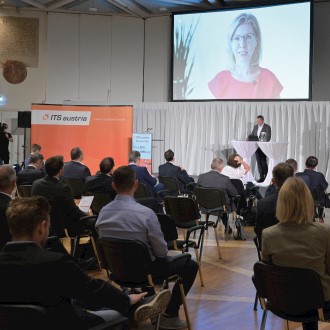 Ministerin Gewessler bei der ITS Austria Konferenz 2021